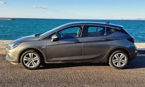 Vielseitiger 7-Sitzer, ideal für Familien und Gruppenreisen auf Kreta.